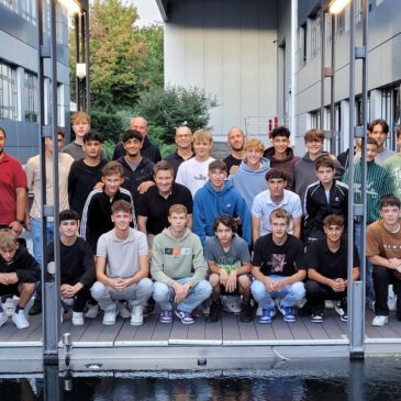 Erfolg im Spiel und im Beruf: Jugendmannschaft des VfB Bretten erhält exklusiveEinblicke in den Unternehmensalltag bei KIESELMANN